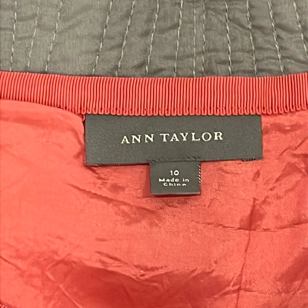 Ann Taylor Women’s pink & white herringbone wool skirt - Picture 5 of 8